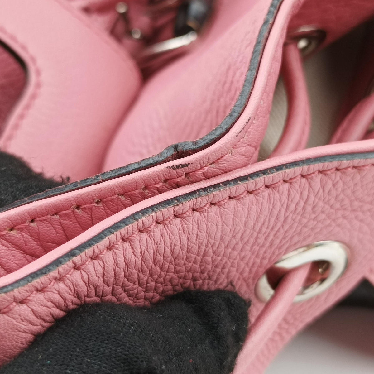 Pre-owned Gucci Bamboo fringe tassel Pink Leather 370833 backpack/rucksack | stylenewstar