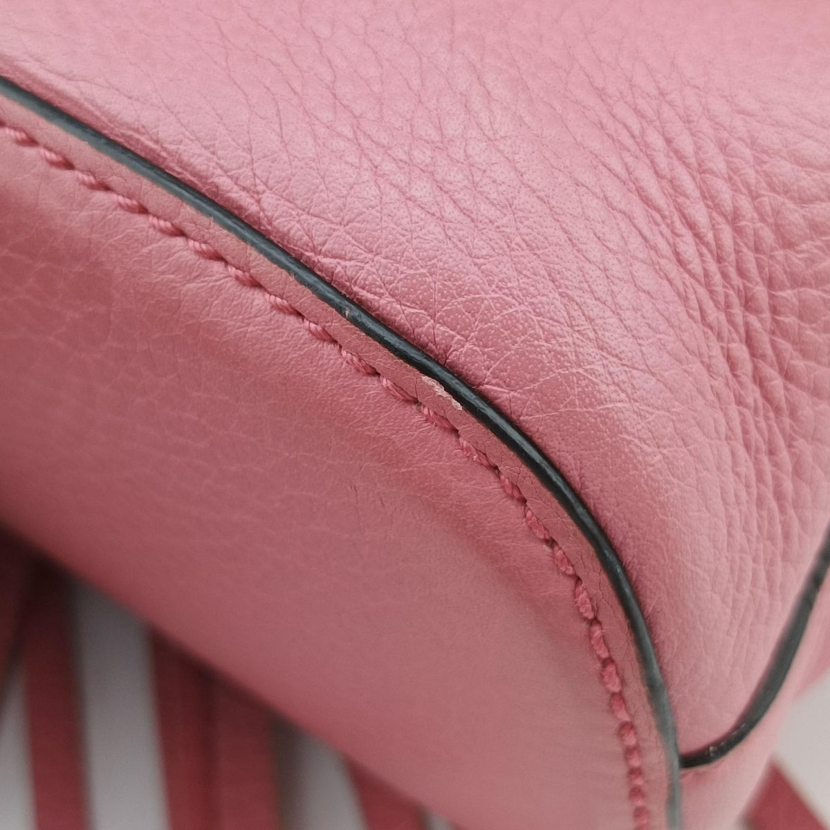 Pre-owned Gucci Bamboo fringe tassel Pink Leather 370833 backpack/rucksack | stylenewstar