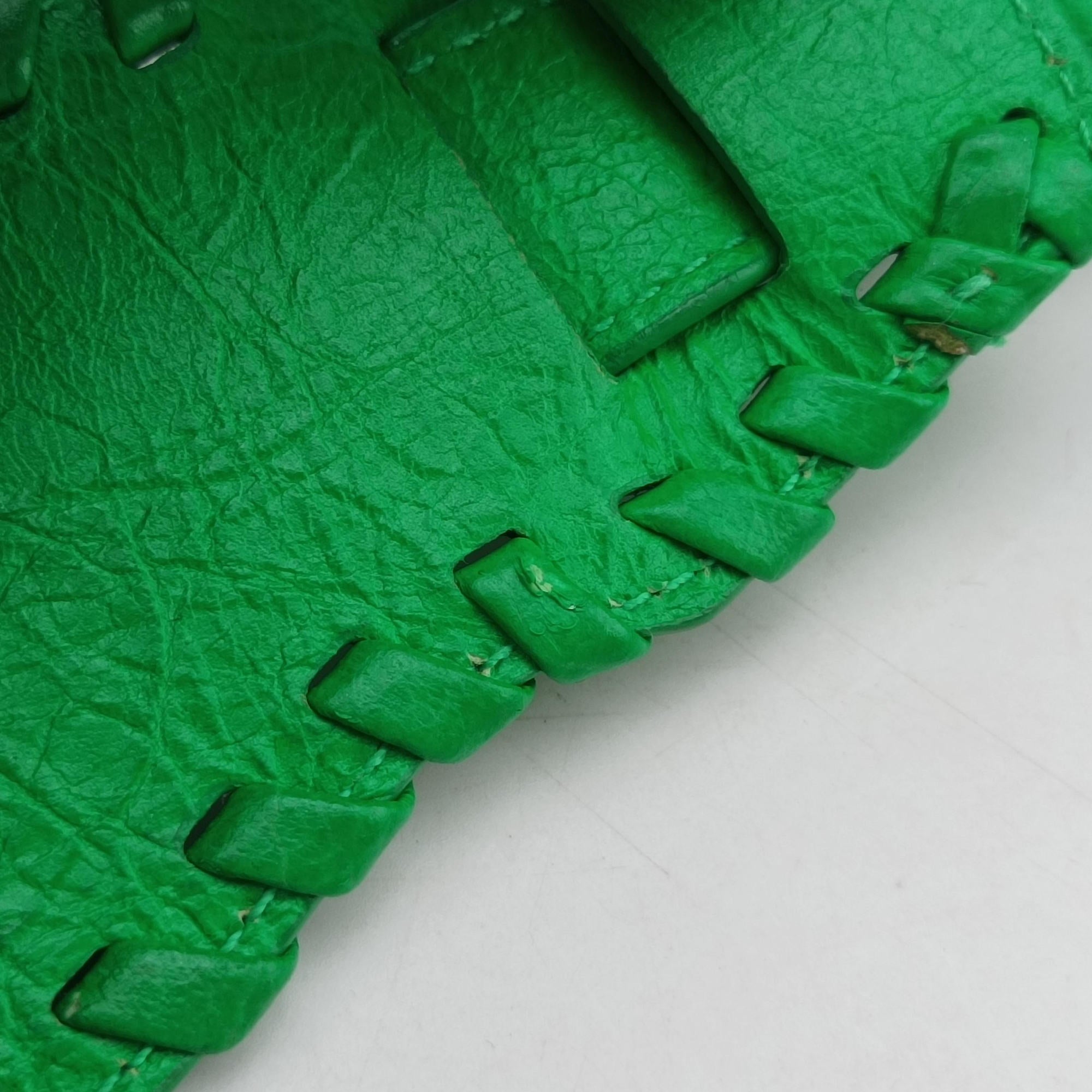 Pre-owned Balenciaga Le Cagole Green Leather  shoulderbag | stylenewstar