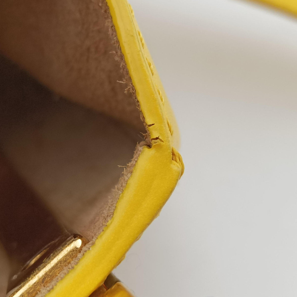 Secondhand Fendi Moonlight Yellow Leather 8BT346 shoulderbag | stylenewstar