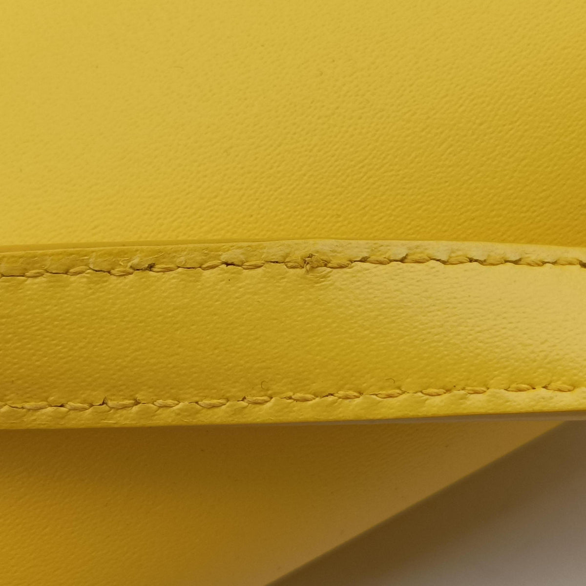 Secondhand Fendi Moonlight Yellow Leather 8BT346 shoulderbag | stylenewstar