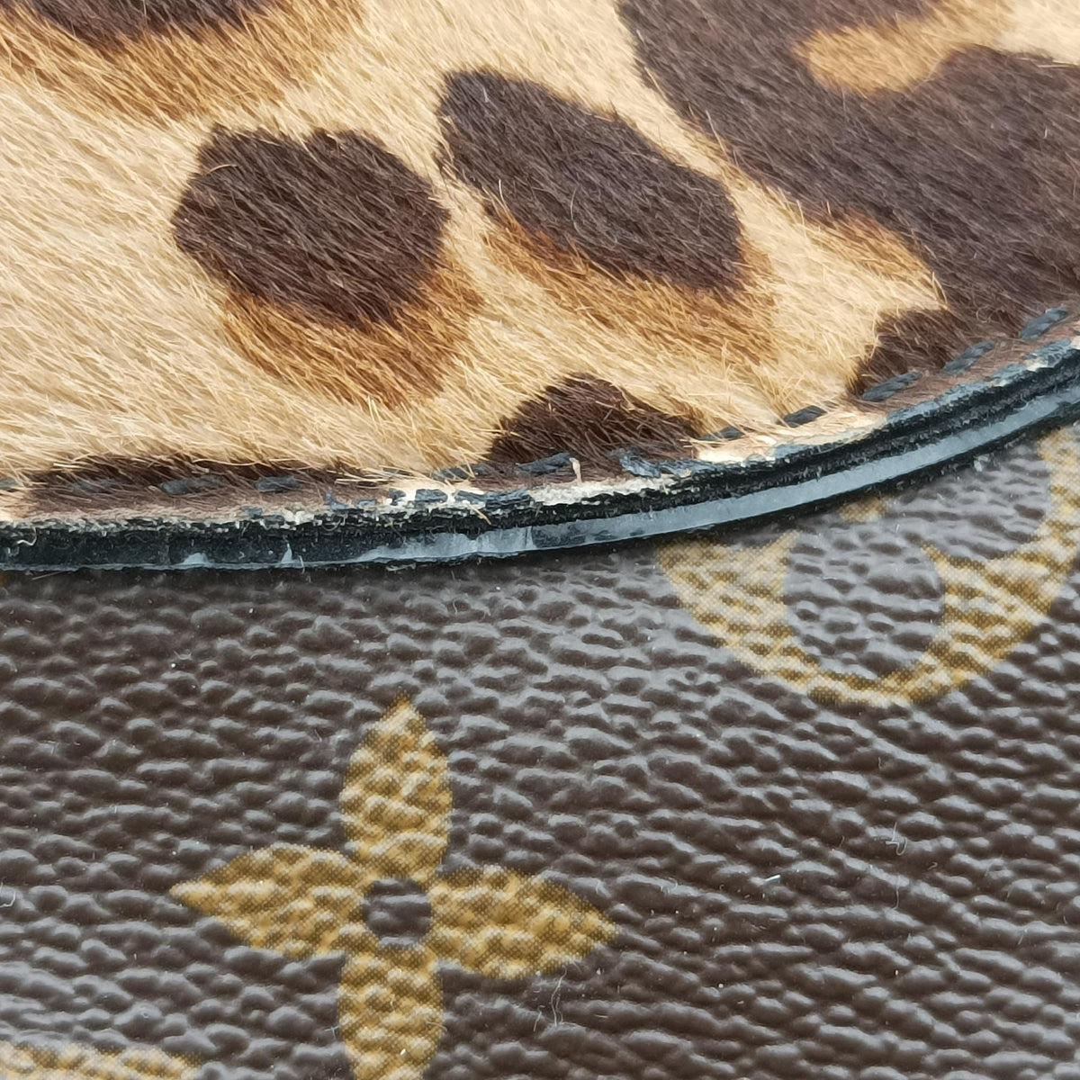 Vintage Louis Vuitton Leopard Polly Monogram Leopard Python leather×pony M95282 shoulderbag | stylenewstar