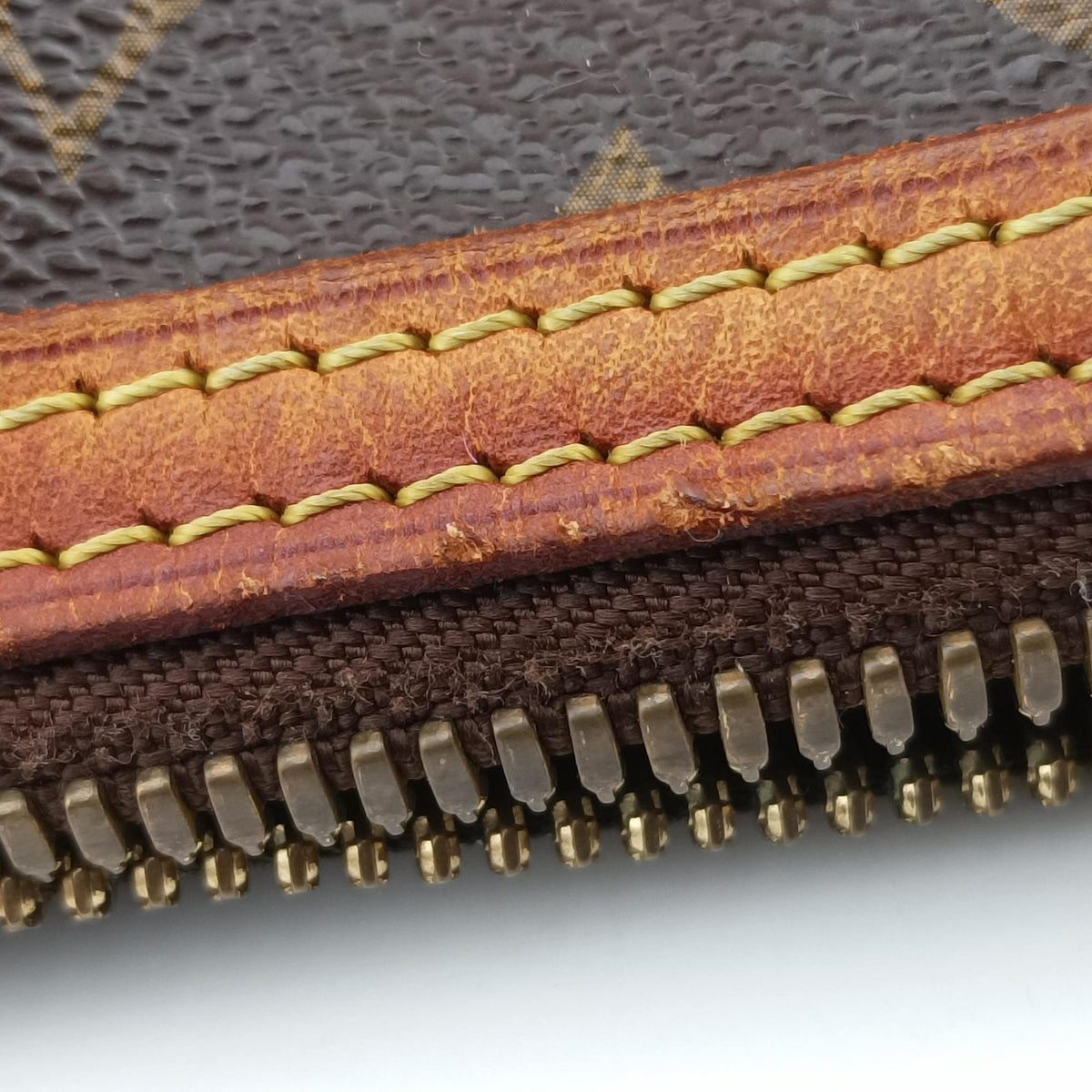 Pre-owned Louis Vuitton PALERMO PM brown Monogram Canvas M40145 shoulderbag | stylenewstar