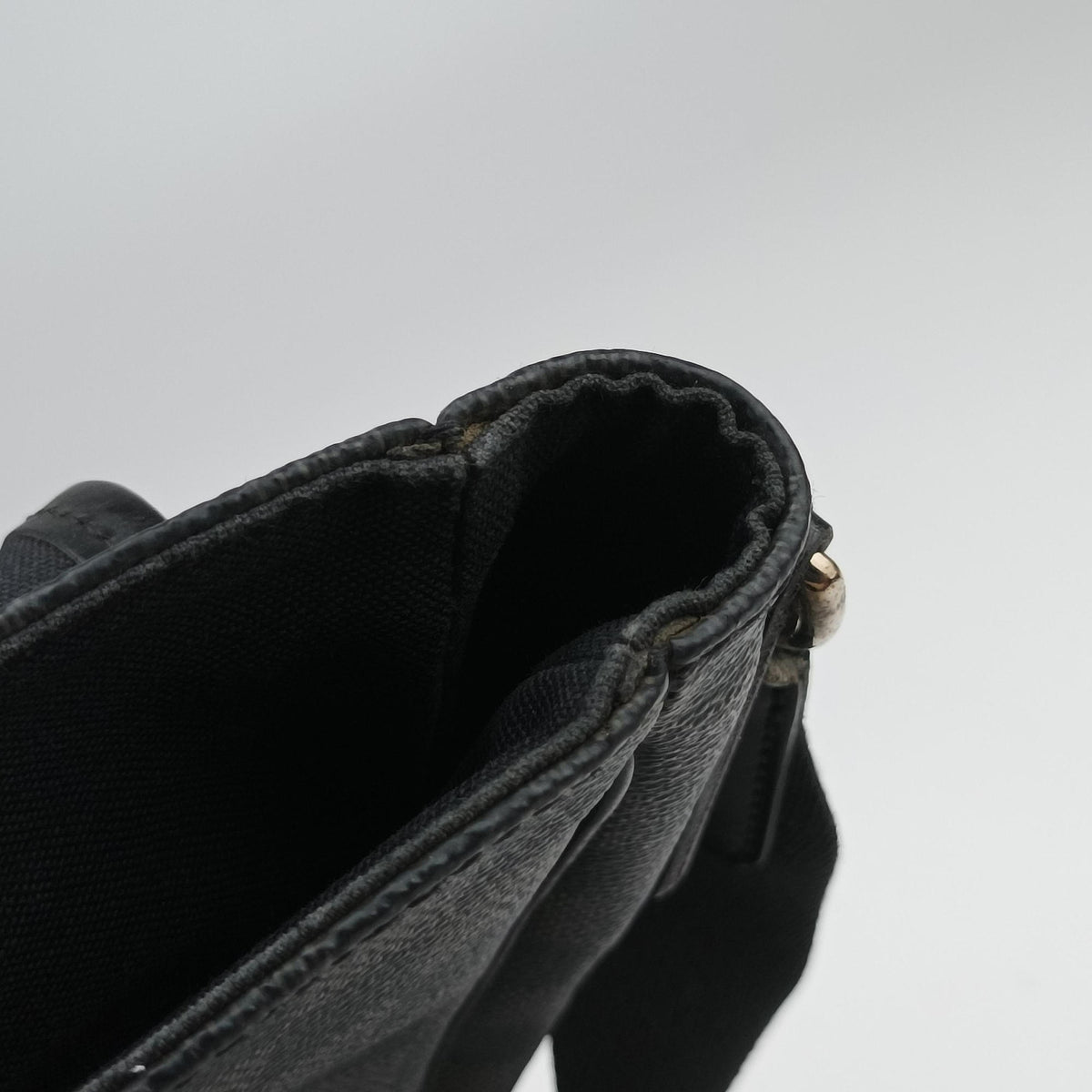 Vintage Louis Vuitton DANIEL GM Noir Damier GRAPHITE N58033 crossbodybag | stylenewstar