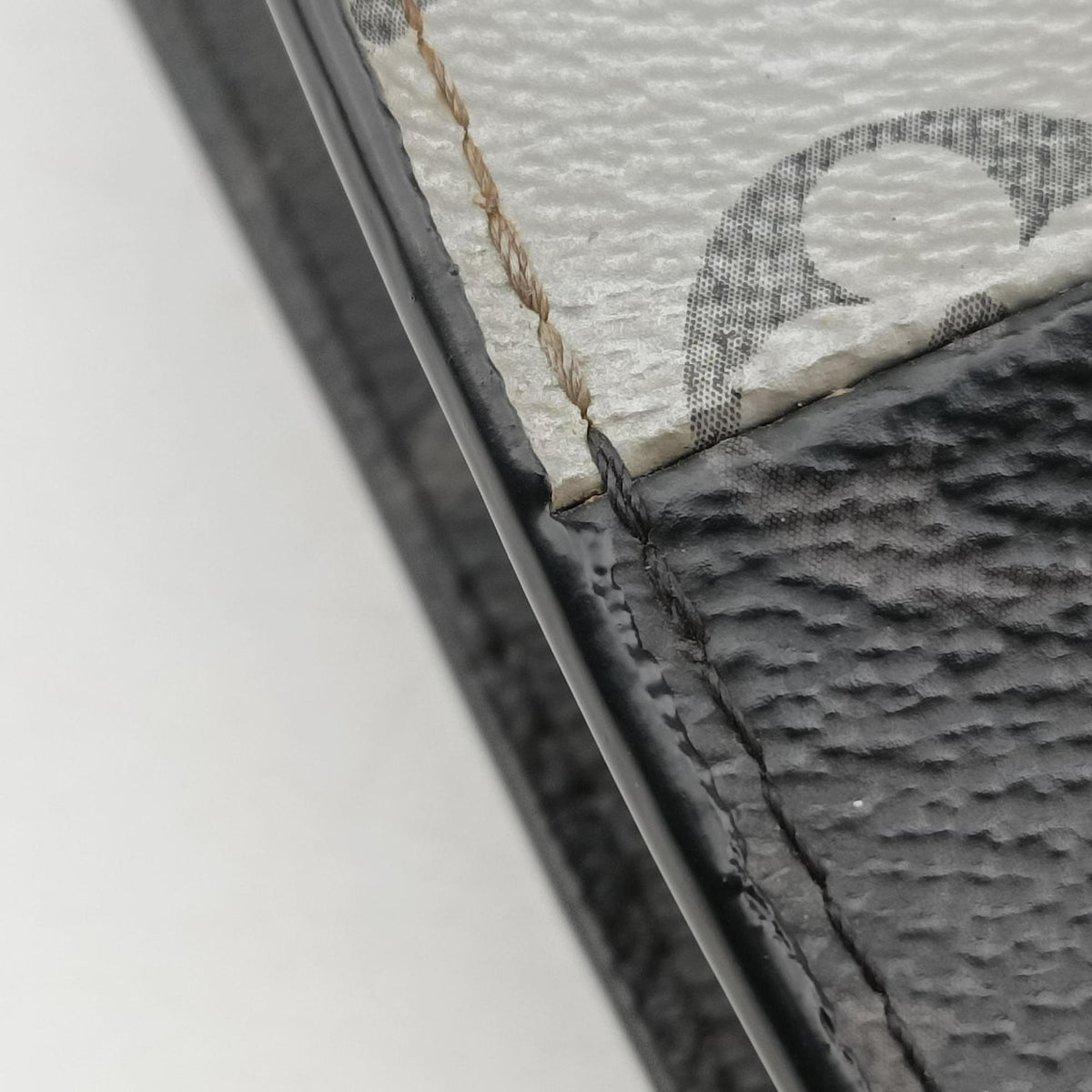 Pre-owned Louis Vuitton Pochette Voyage MM Black x Silver Monogram Split M63039 clutchbag | stylenewstar