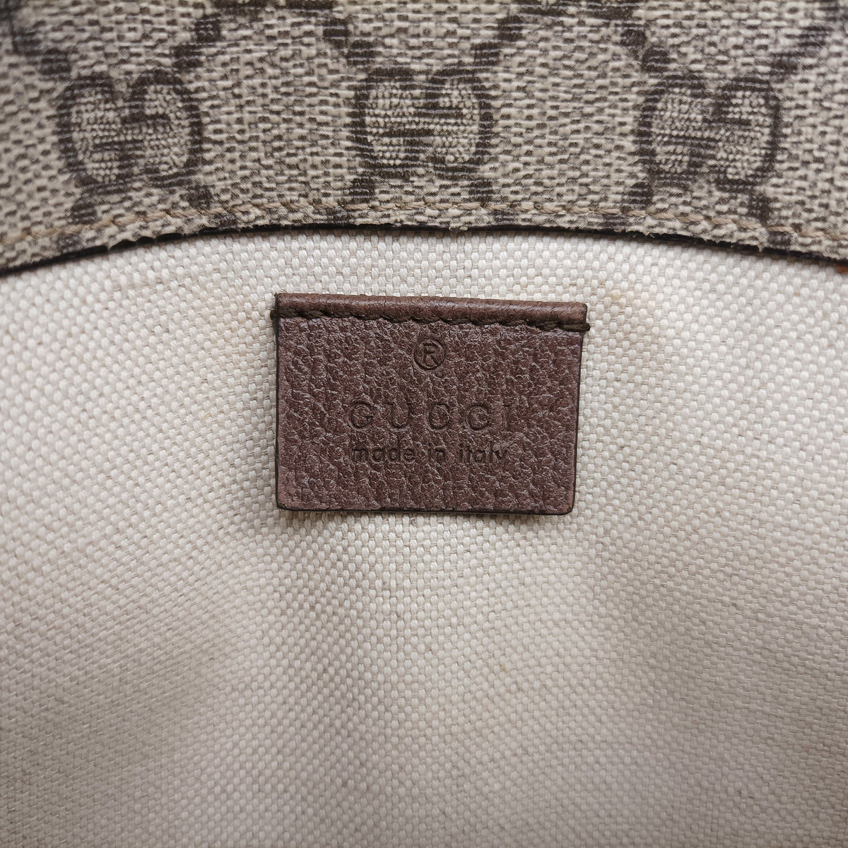 Pre-owned Gucci NEO VINTAGE GG Supreme Beige x Brown PVC coated canvas 493930 bum bag/waist bag | stylenewstar