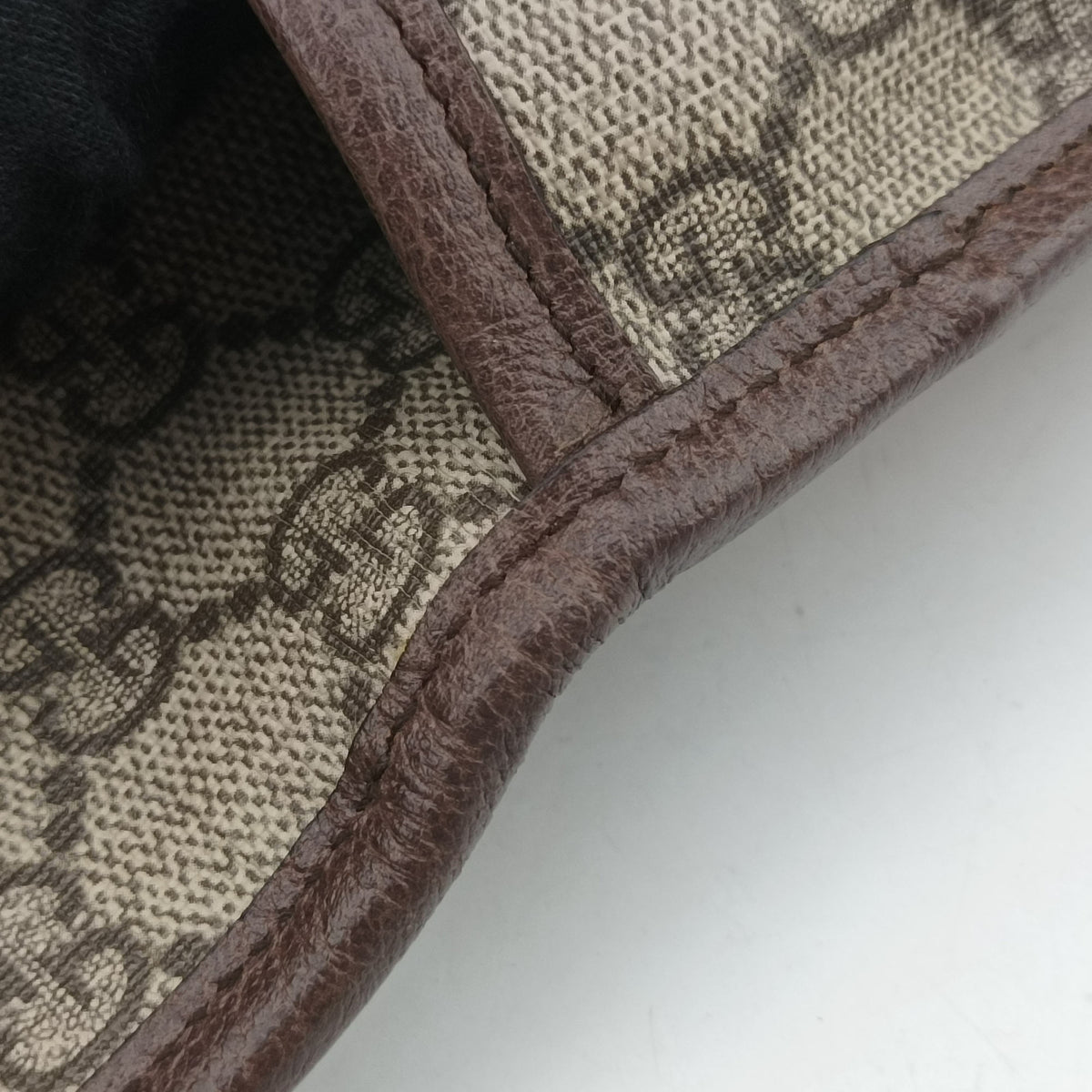 Pre-owned Gucci NEO VINTAGE GG Supreme Beige x Brown PVC coated canvas 493930 bum bag/waist bag | stylenewstar