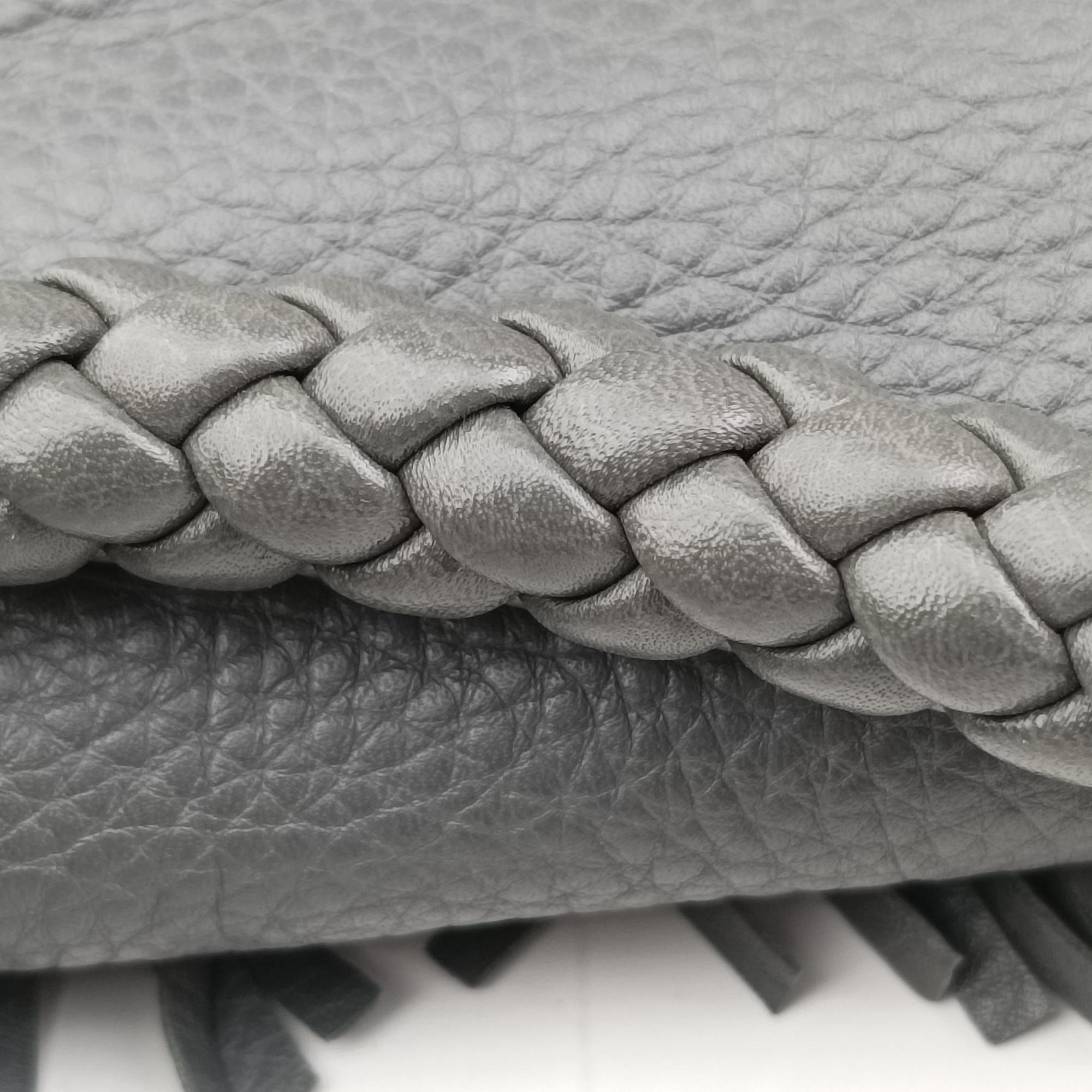 Pre-owned Gucci Bella Grey Leather 282301 shoulderbag | stylenewstar