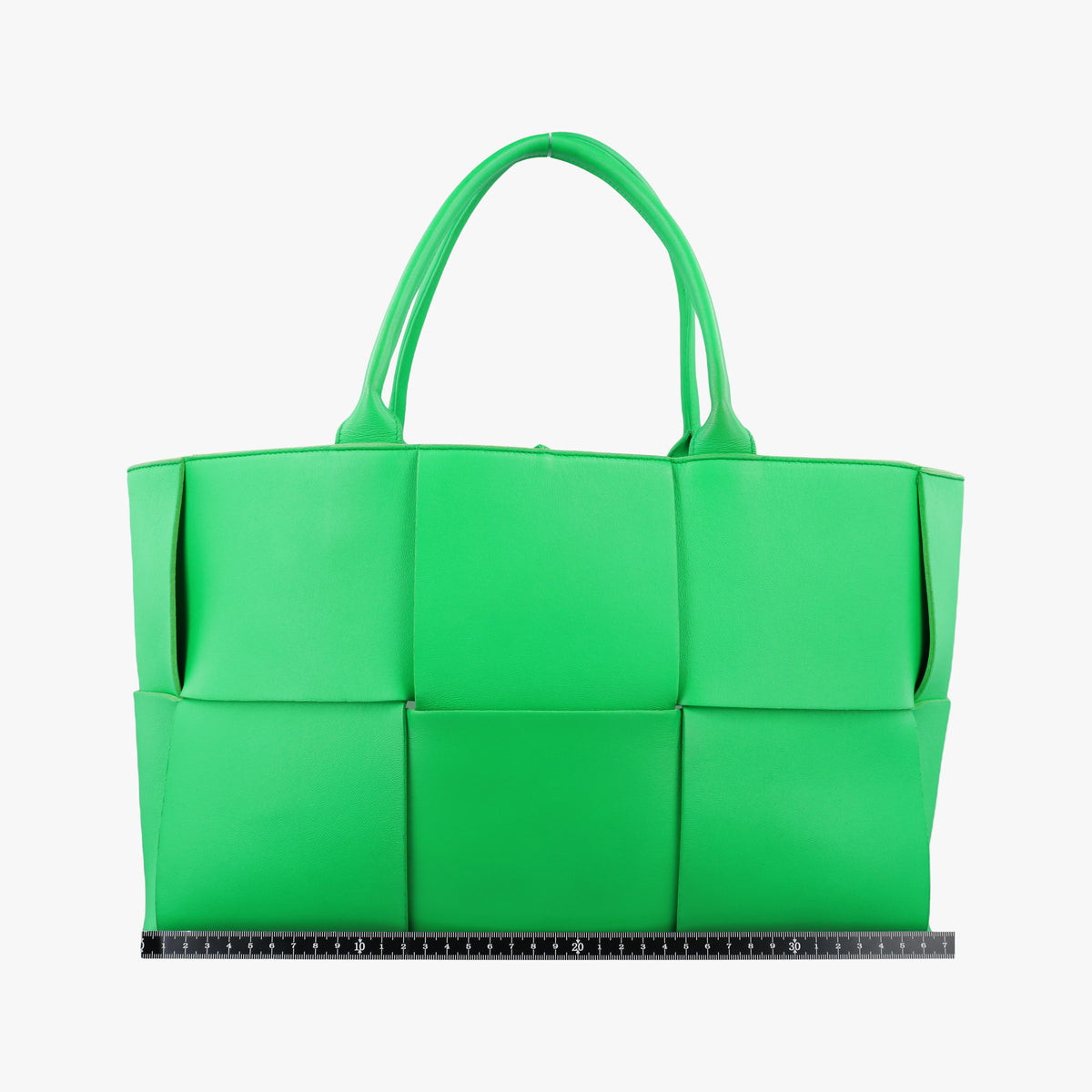 Vintage Bottega Veneta THE ARCO Tote Medium Green lambskin  handbag | stylenewstar