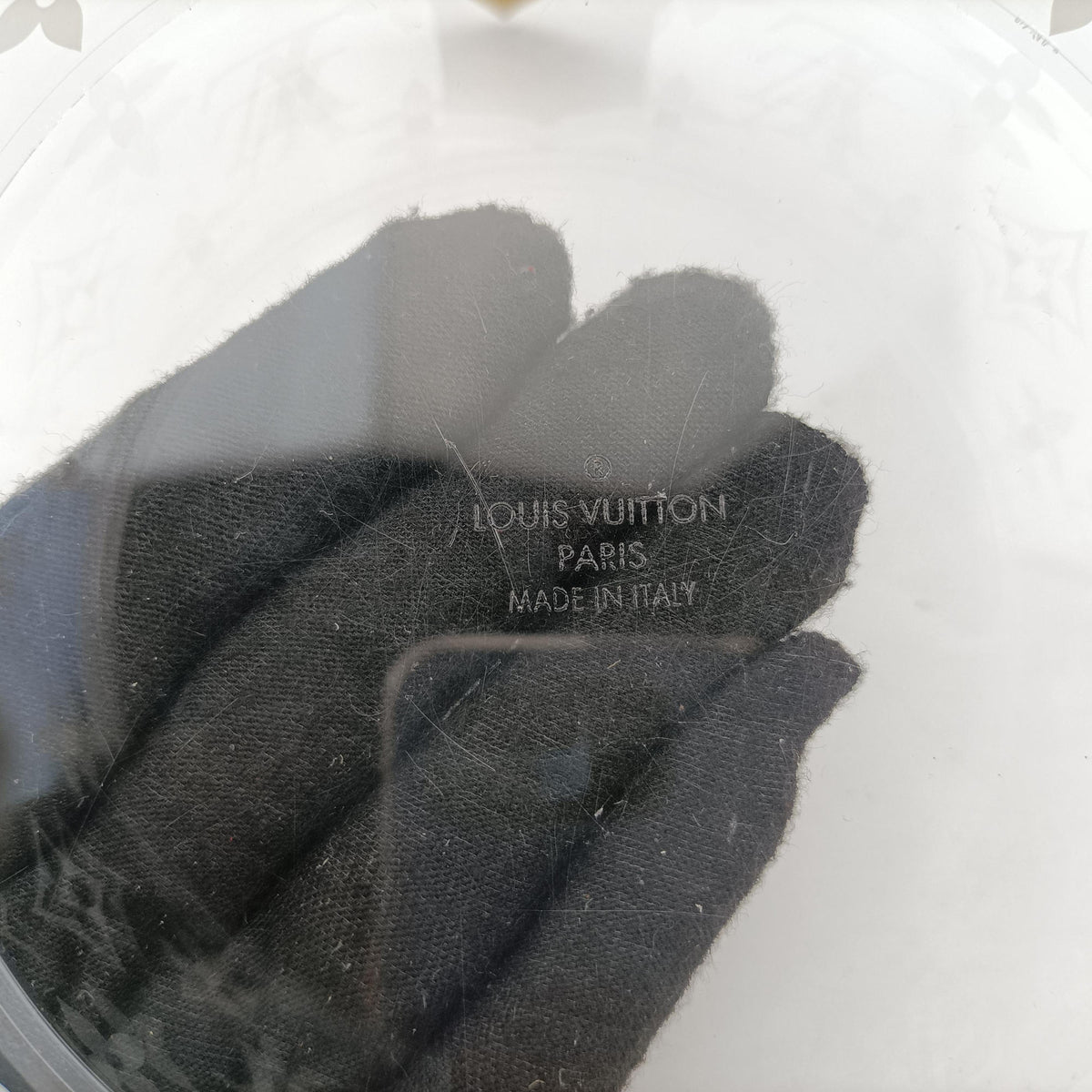 Pre-owned Louis Vuitton Box Scott Transparent Monogram Plexiglass  clutchbag | stylenewstar