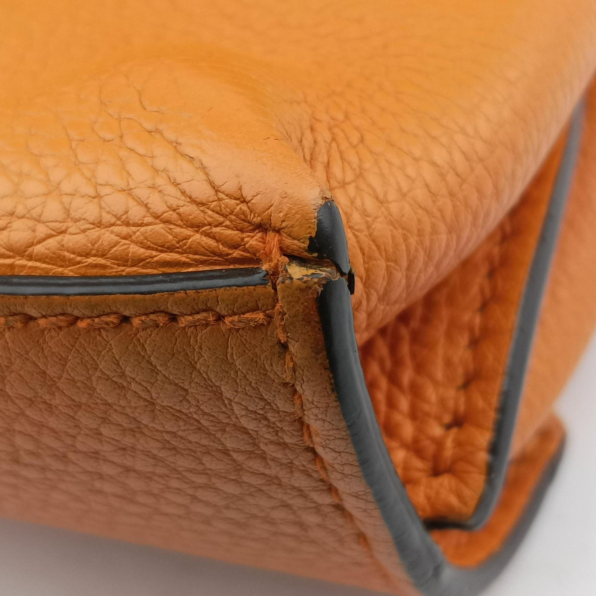 Pre-owned Gucci Bamboo Daily Orange Leather 370831 shoulderbag | stylenewstar
