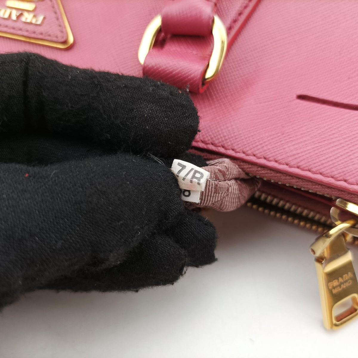 Vintage Prada Galleria Pink SAFFIANO Leather BN1874 handbag | stylenewstar