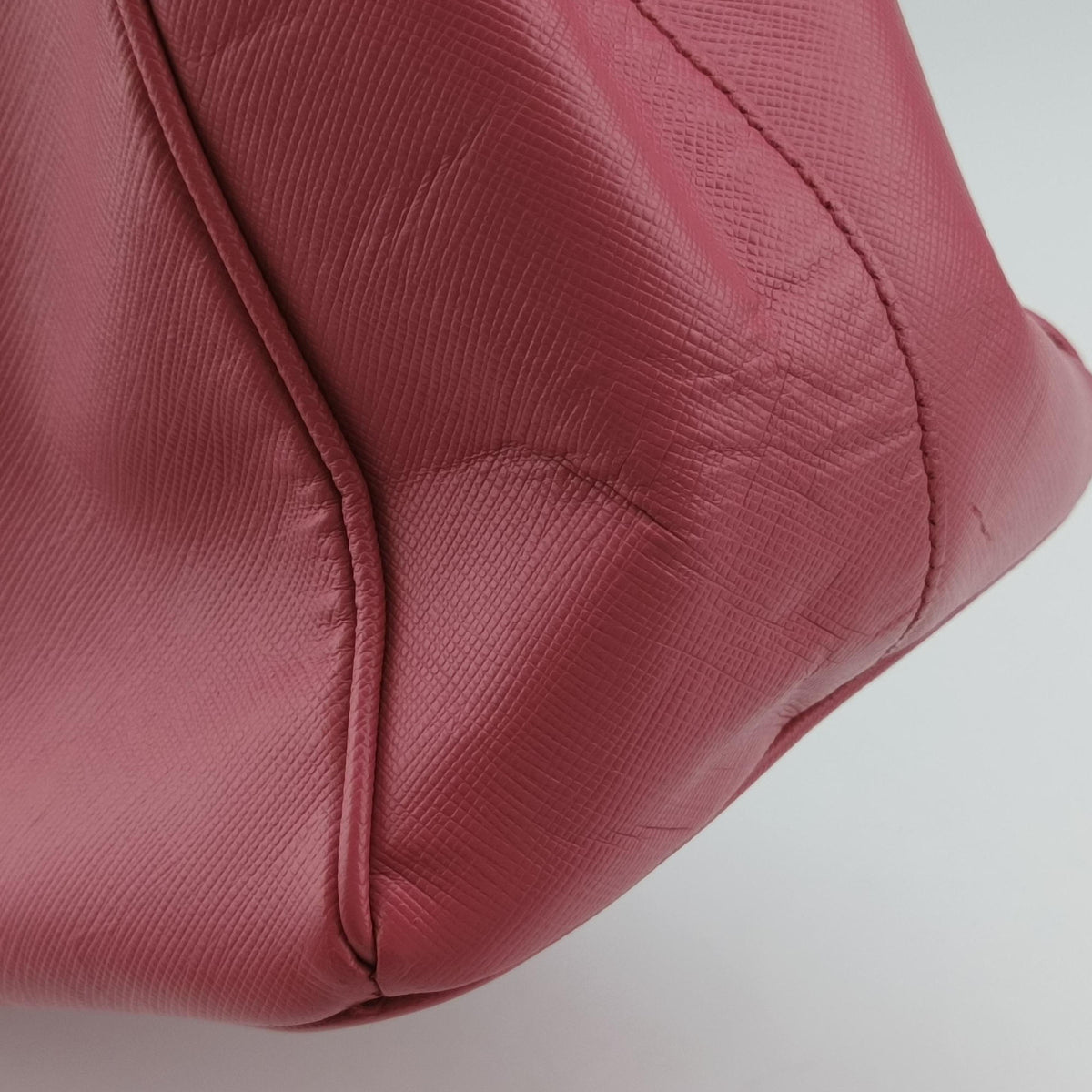 Vintage Prada Galleria Pink SAFFIANO Leather BN1874 handbag | stylenewstar