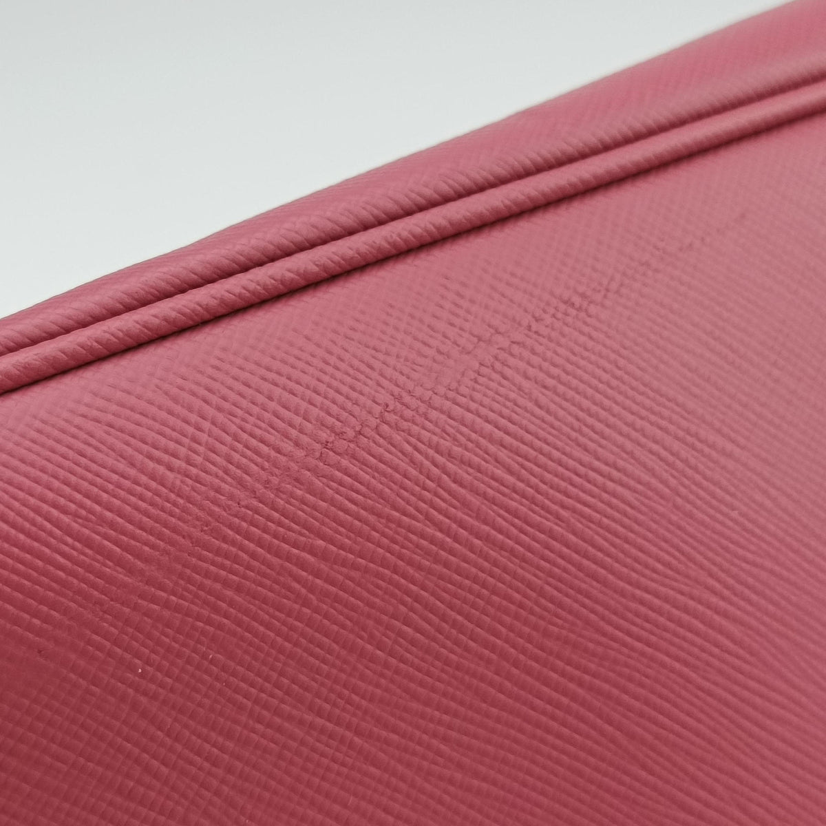 Vintage Prada Galleria Pink SAFFIANO Leather BN1874 handbag | stylenewstar