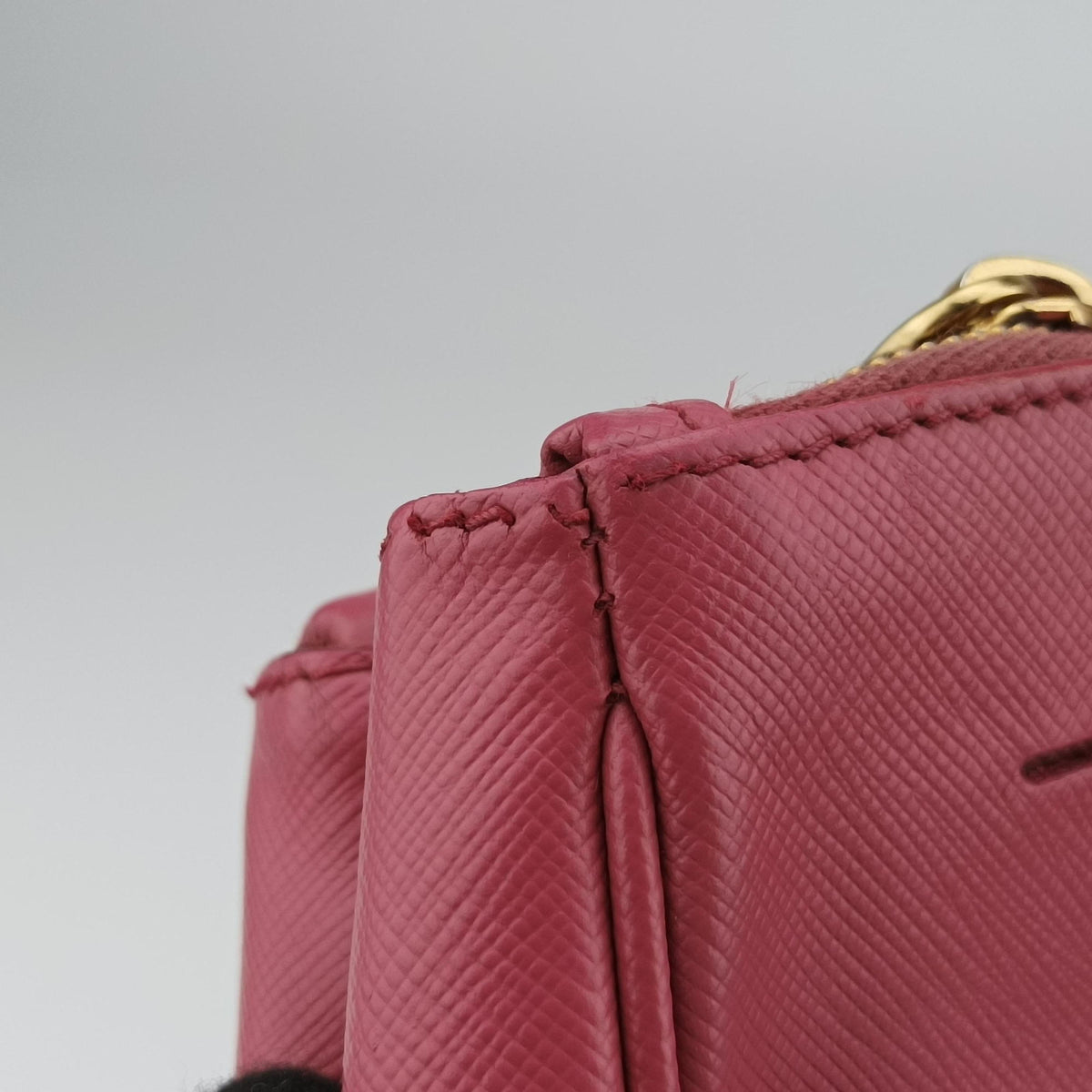 Vintage Prada Galleria Pink SAFFIANO Leather BN1874 handbag | stylenewstar