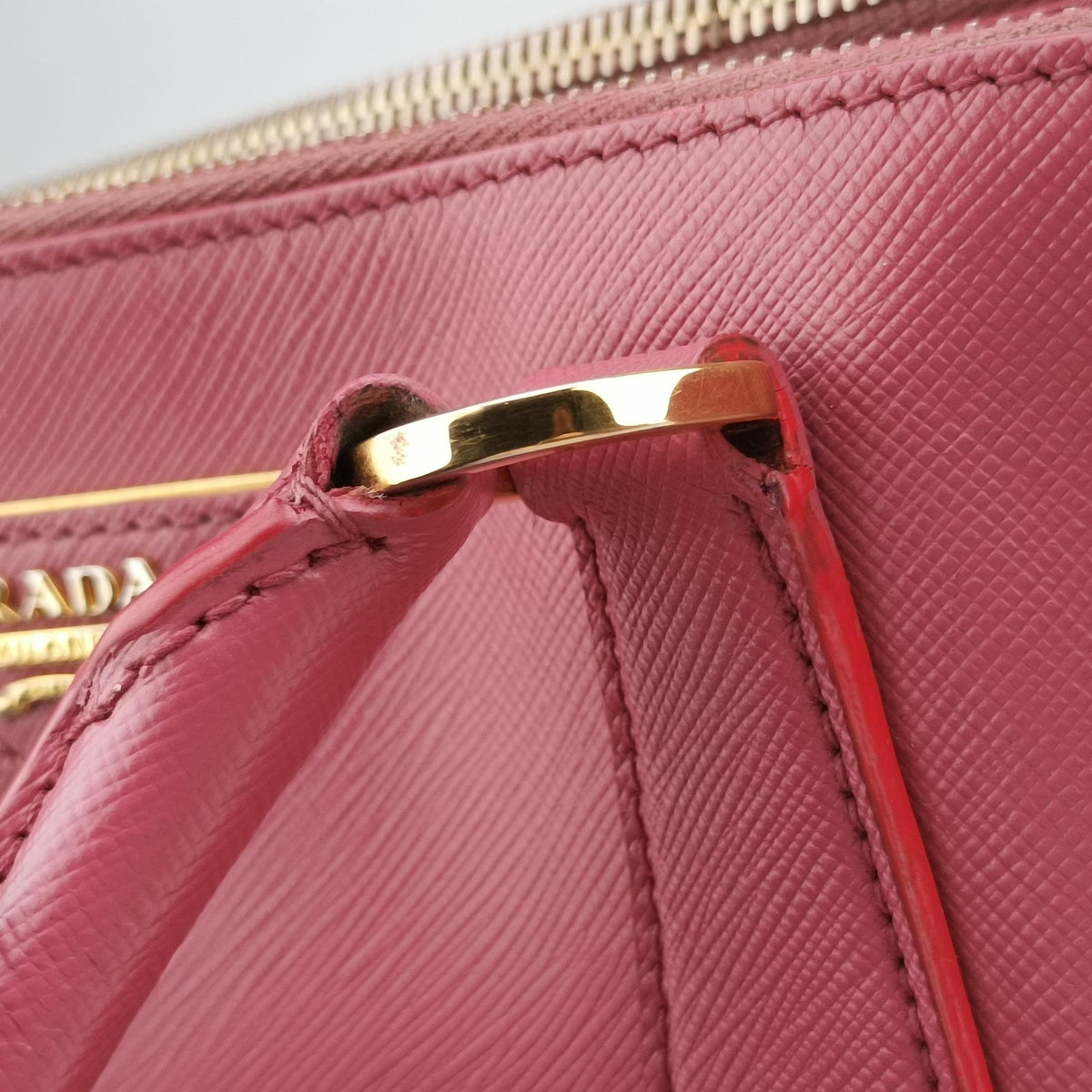 Vintage Prada Galleria Pink SAFFIANO Leather BN1874 handbag | stylenewstar