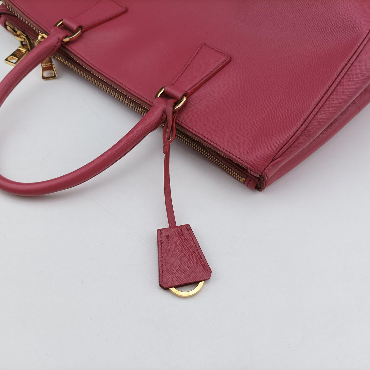 Vintage Prada Galleria Pink SAFFIANO Leather BN1874 handbag | stylenewstar