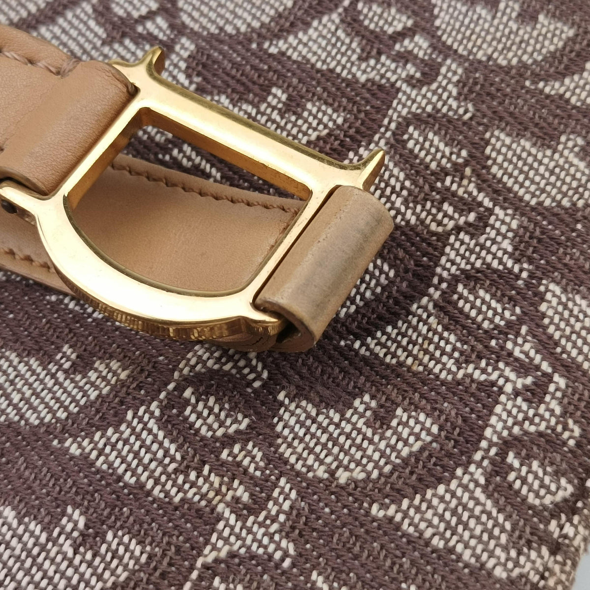 Pre-owned Christian Dior Trotter Tote Beige canvas × Leather  handbag | stylenewstar