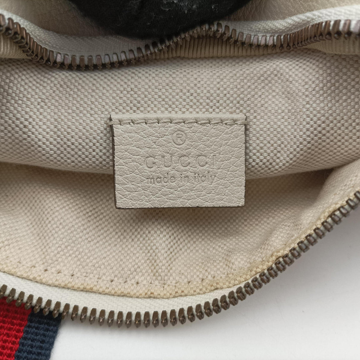Pre-owned Gucci Print White Leather 527792 bum bag/waist bag | stylenewstar