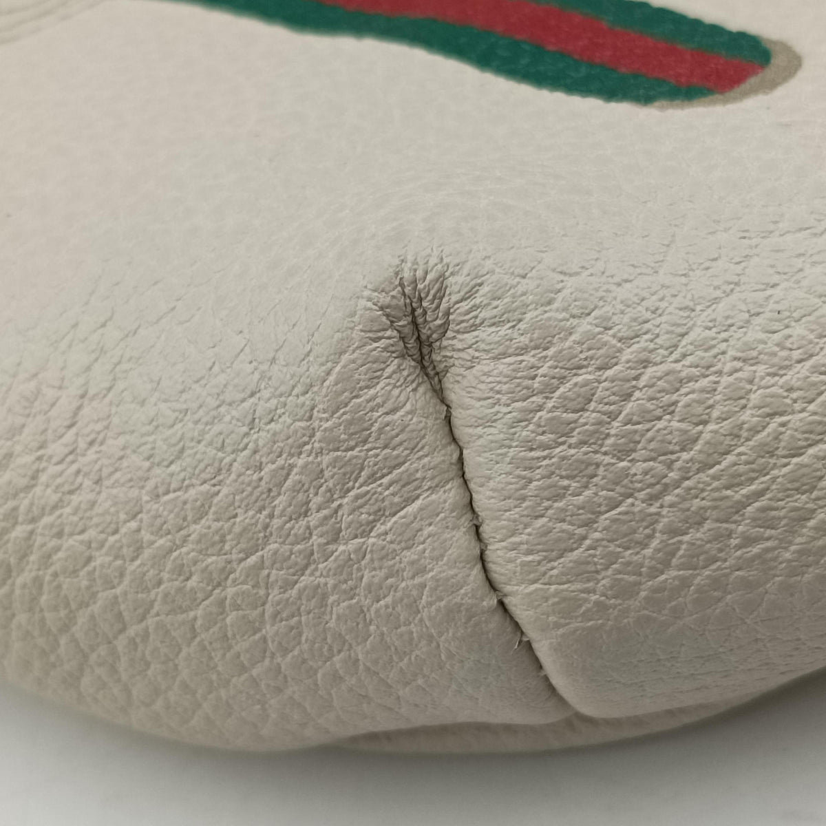 Pre-owned Gucci Print White Leather 527792 bum bag/waist bag | stylenewstar