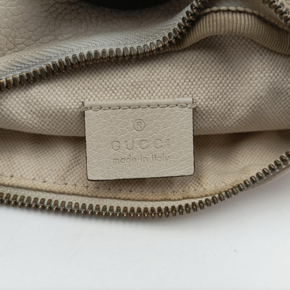 Pre-owned Gucci Print White Leather 527792 bum bag/waist bag | stylenewstar