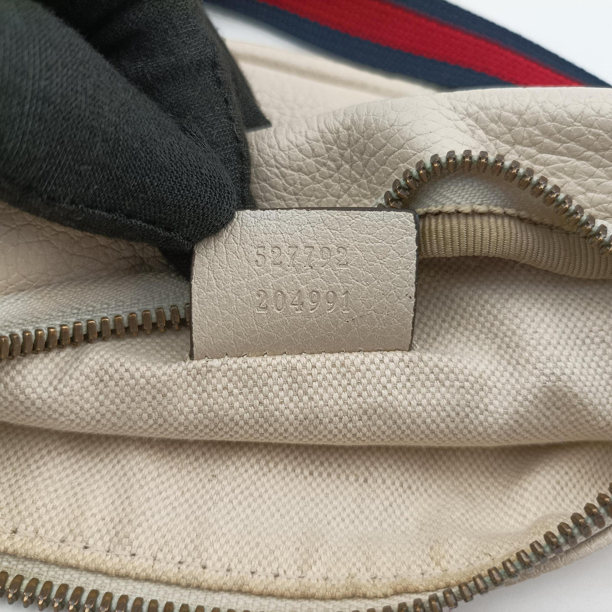 Pre-owned Gucci Print White Leather 527792 bum bag/waist bag | stylenewstar