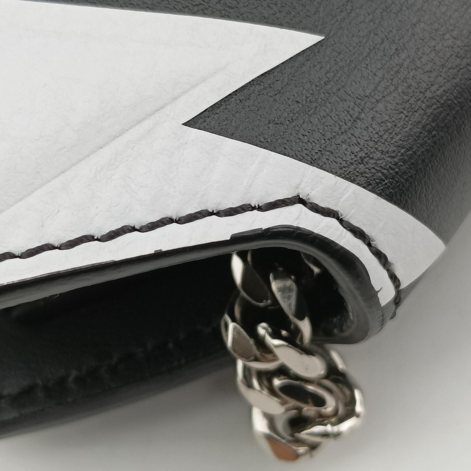 Vintage Givenchy Bow cut Star Black x White Leather  shoulderbag | stylenewstar