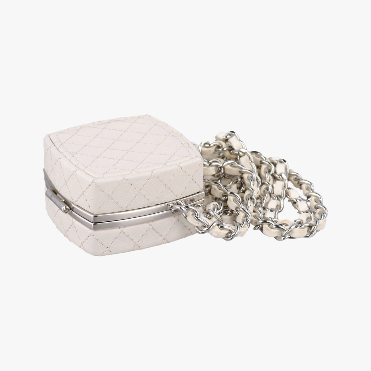 Pre-owned Chanel Make up box White Leather AP2425 shoulderbag | stylenewstar