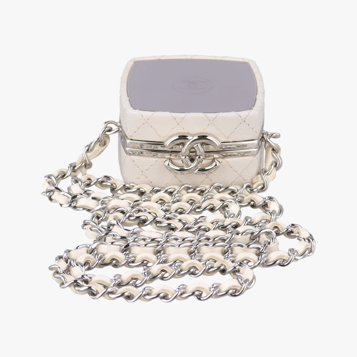 Pre-owned Chanel Make up box White Leather AP2425 shoulderbag | stylenewstar
