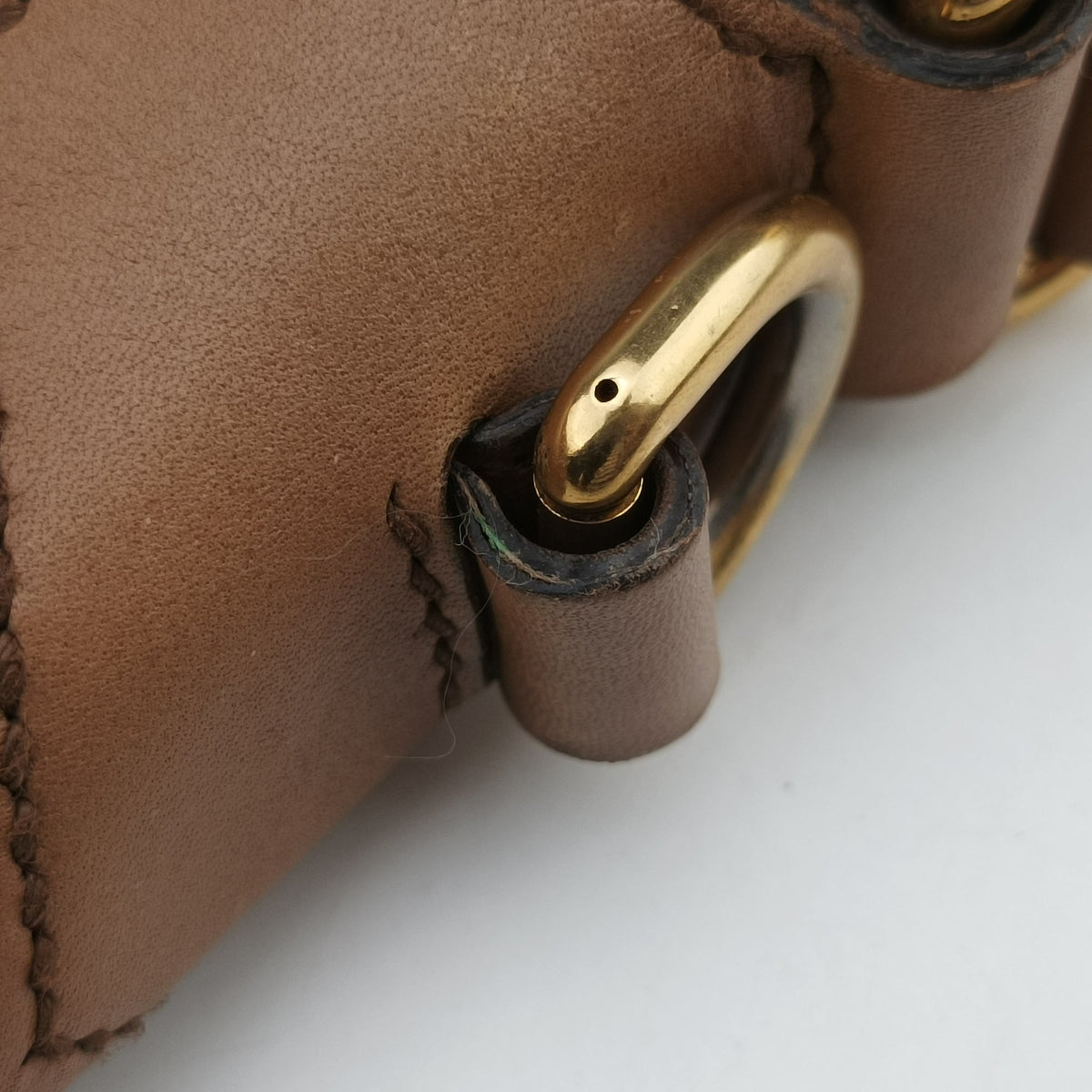 Secondhand Gucci Duilio Brogue Camel Leather 296901 shoulderbag | stylenewstar