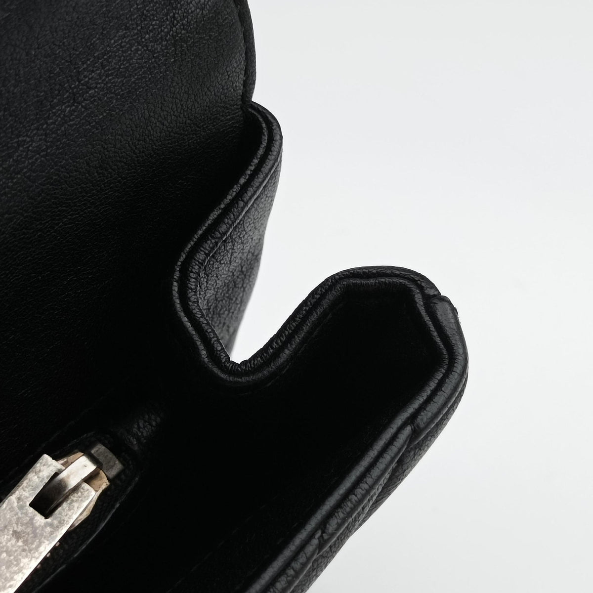 Pre-owned Yves Saint Laurent COLLEGE Black Leather 428056 shoulderbag | stylenewstar