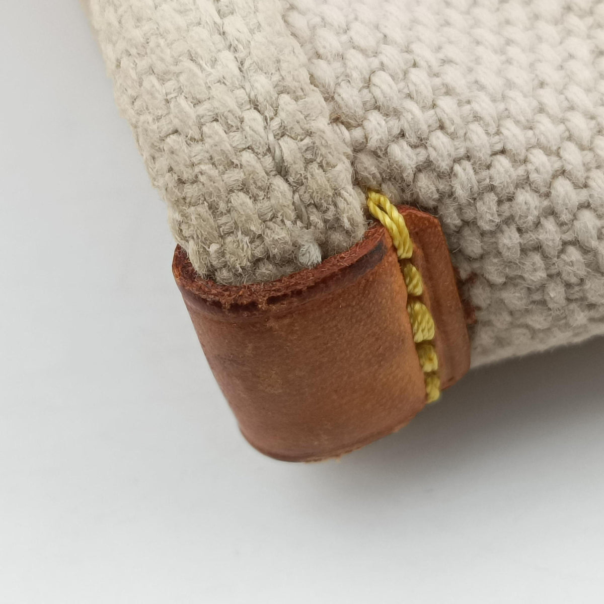 Secondhand Louis Vuitton Kaba MM Antigua Beige x Red Canvas M40035 handbag | stylenewstar