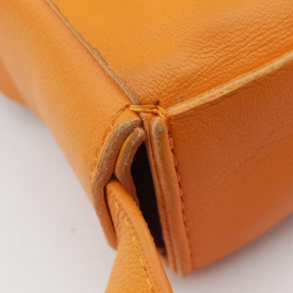 Pre-owned Bottega Veneta candy cassette Orange lambskin  shoulderbag | stylenewstar