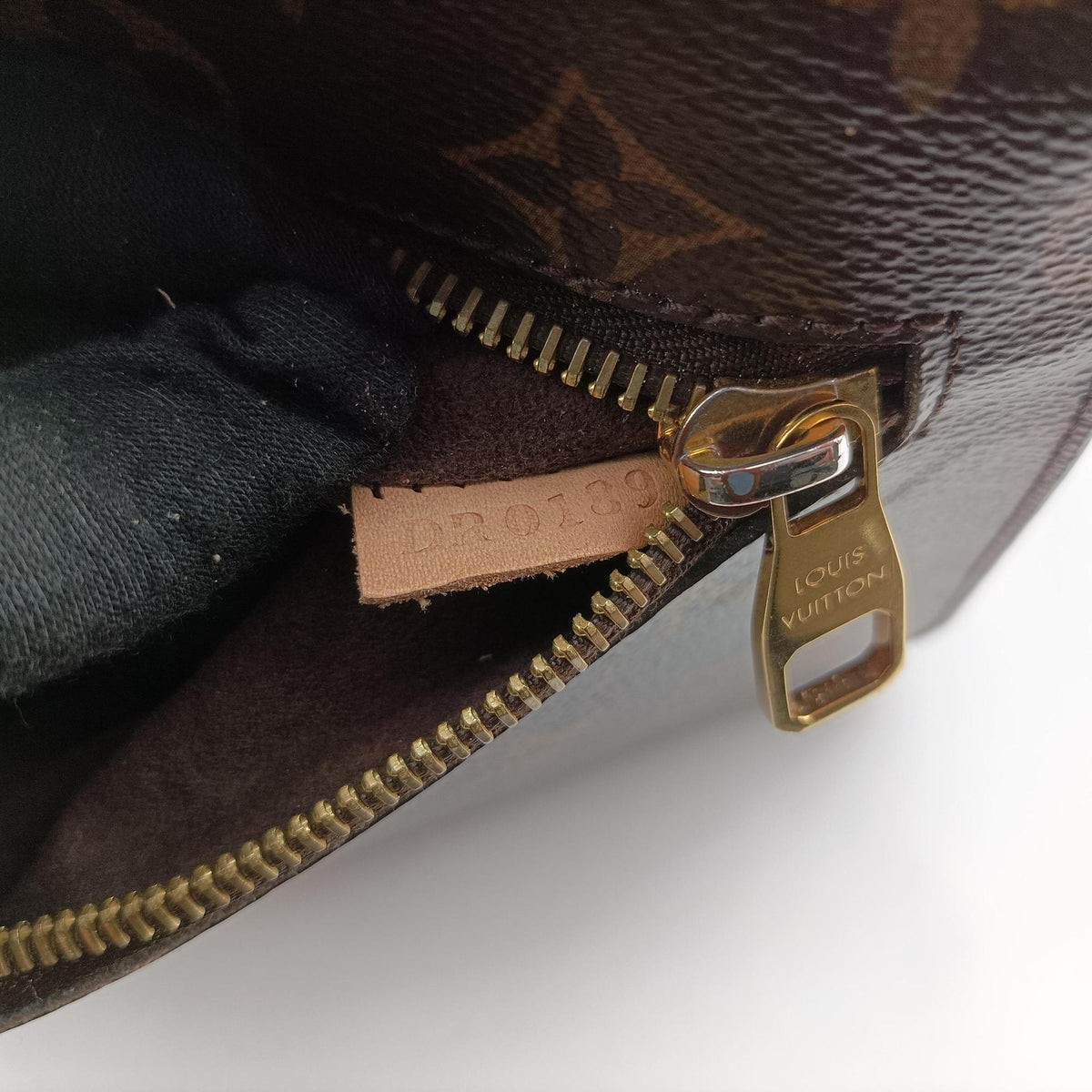 Secondhand Louis Vuitton Pochette Metis MM Brown Monogram Canvas M44875 shoulderbag | stylenewstar