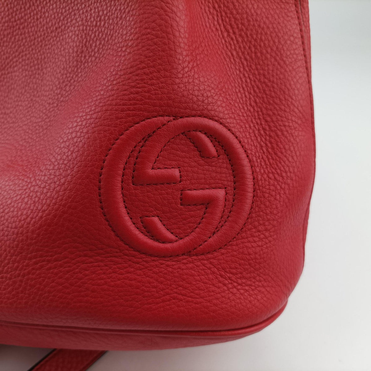 Pre-owned Gucci Soho Red Leather 368588 backpack/rucksack | stylenewstar