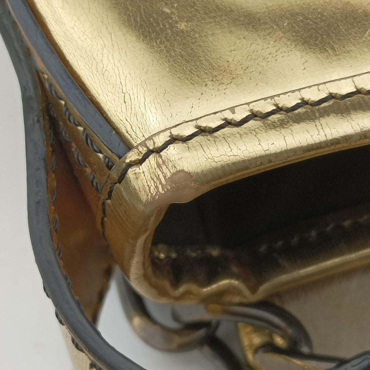 Pre-owned Fendi B bis Golden patent 8BR551 shoulderbag | stylenewstar