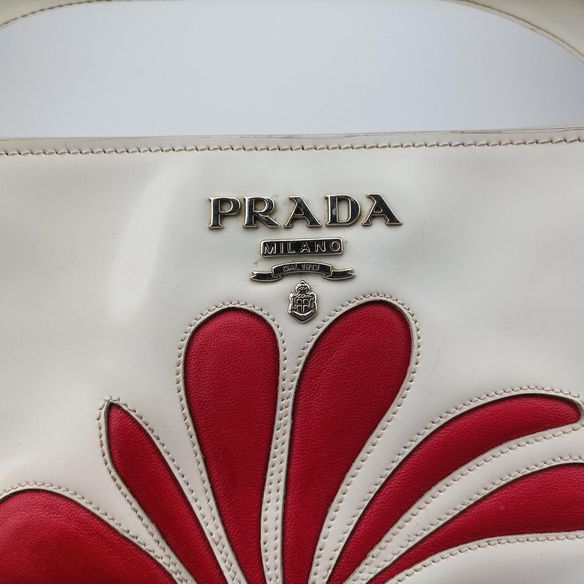 Pre-owned Prada Flowers Printe Tote White x Red Leather  shoulderbag | stylenewstar