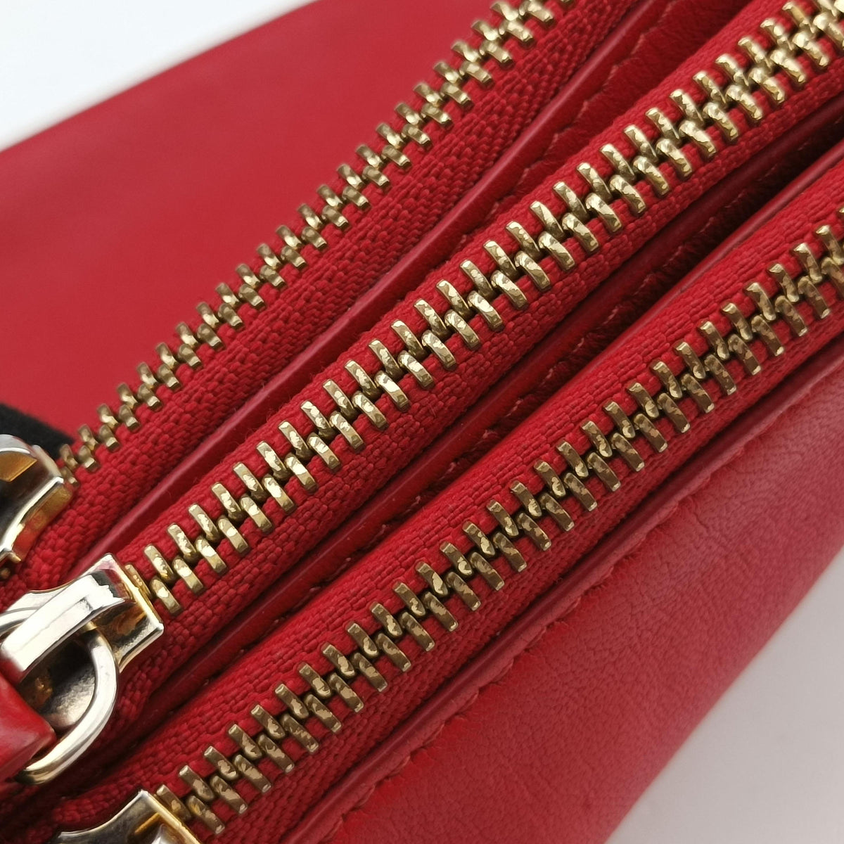 Pre-owned Celine TRIO Red Lambskin  shoulderbag | stylenewstar