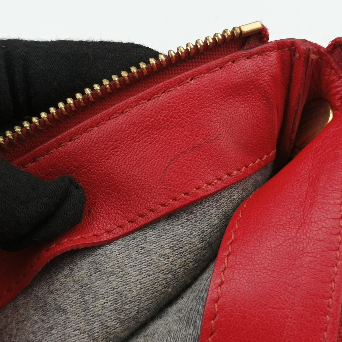 Pre-owned Celine TRIO Red Lambskin  shoulderbag | stylenewstar