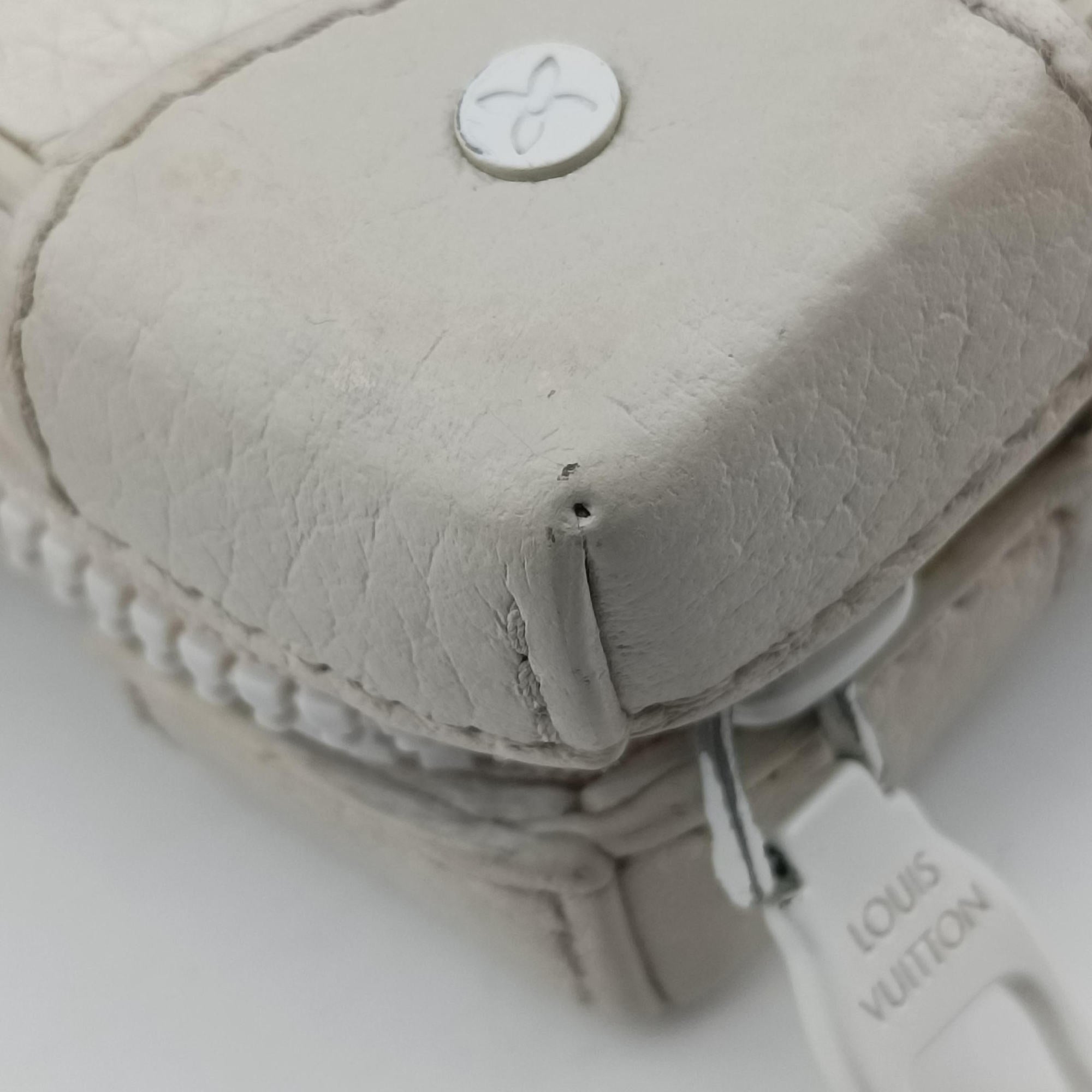 Pre-owned Louis Vuitton Soft Trunk LV Friends White x Multicolor Monogram Taurillon M80146 shoulderbag | stylenewstar