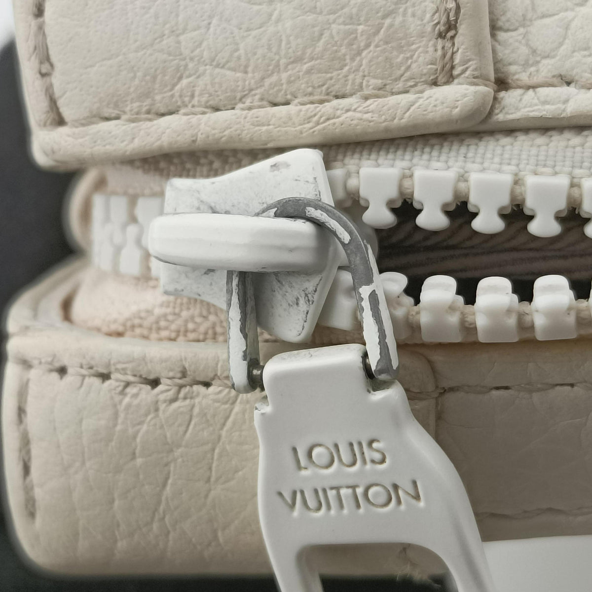 Pre-owned Louis Vuitton Soft Trunk LV Friends White x Multicolor Monogram Taurillon M80146 shoulderbag | stylenewstar