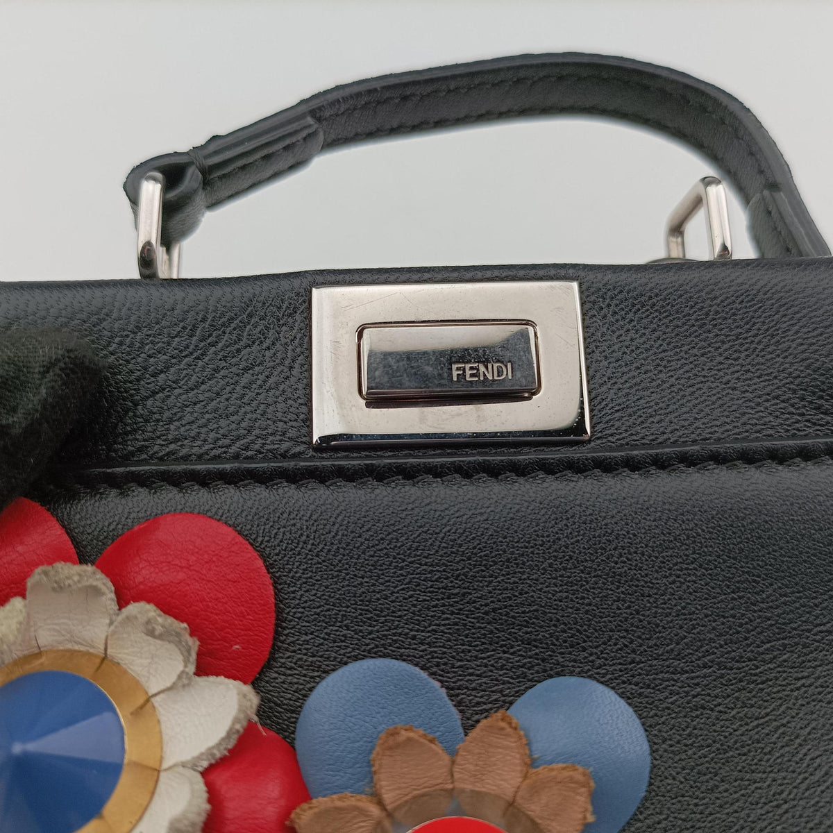 Pre-owned Fendi Micro Peekaboo Black×multi Leather 8M0355 shoulderbag | stylenewstar