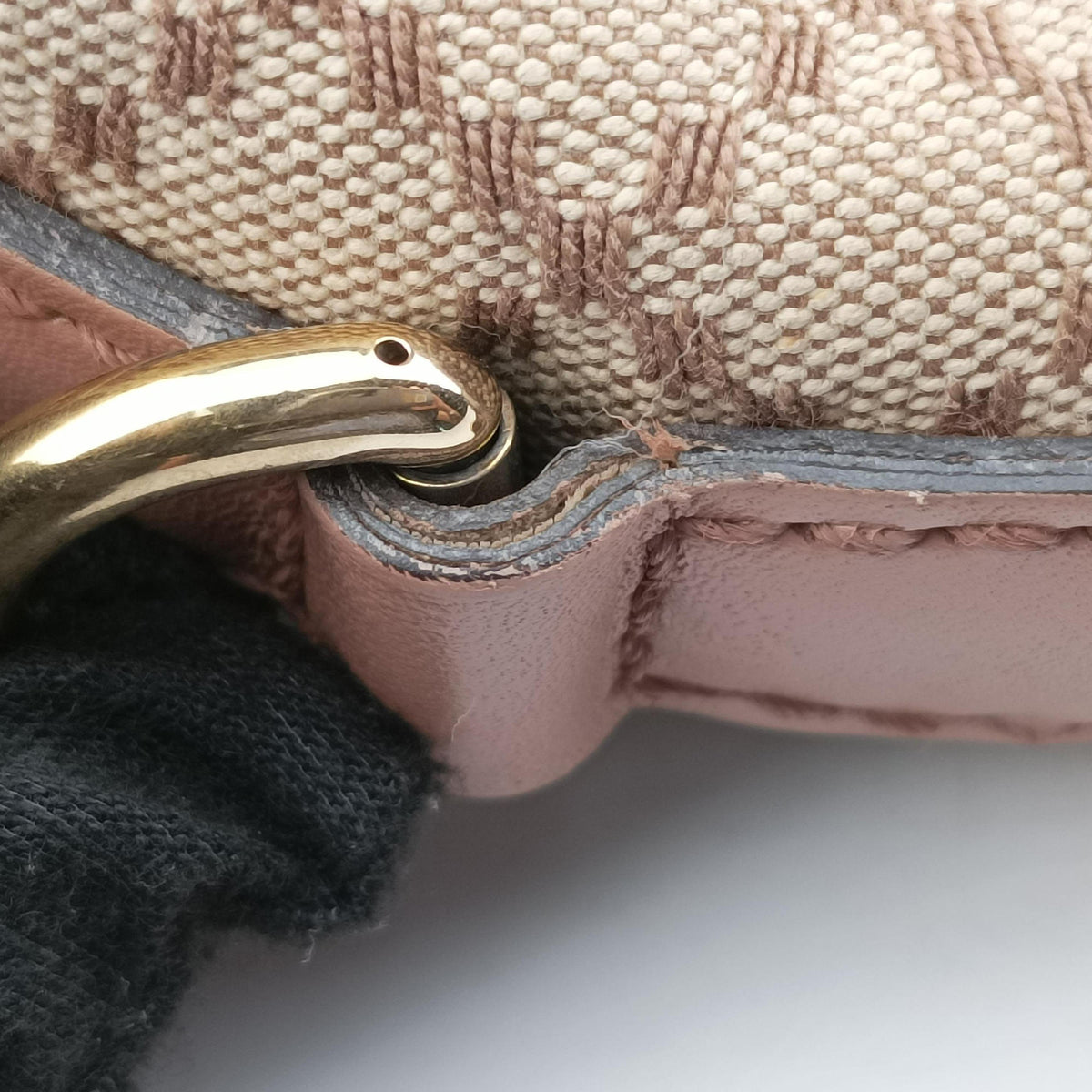 Pre-owned Gucci Sukey Beige Canvas×Leather 247902 shoulderbag | stylenewstar