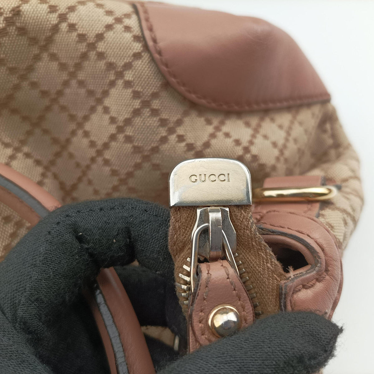 Pre-owned Gucci Sukey Beige Canvas×Leather 247902 shoulderbag | stylenewstar