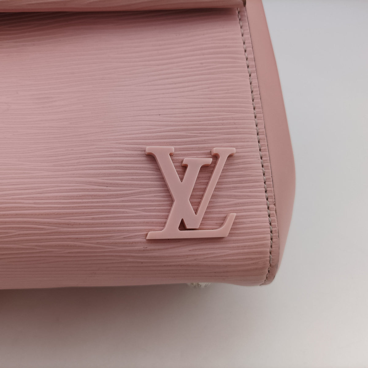 Pre-owned Louis Vuitton Cluny BB ROSE BALLERINE Epi M41338 shoulderbag | stylenewstar