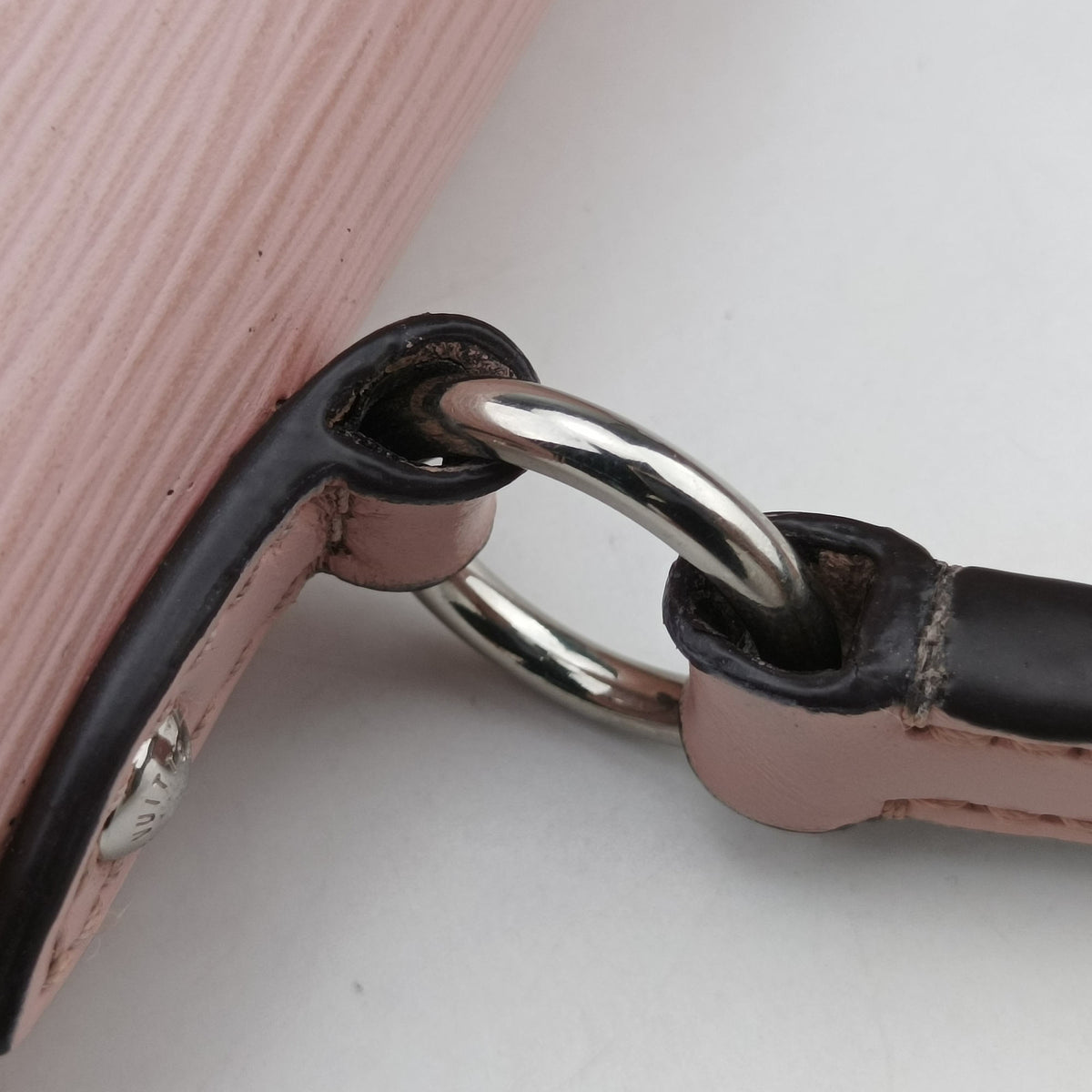 Pre-owned Louis Vuitton Cluny BB ROSE BALLERINE Epi M41338 shoulderbag | stylenewstar