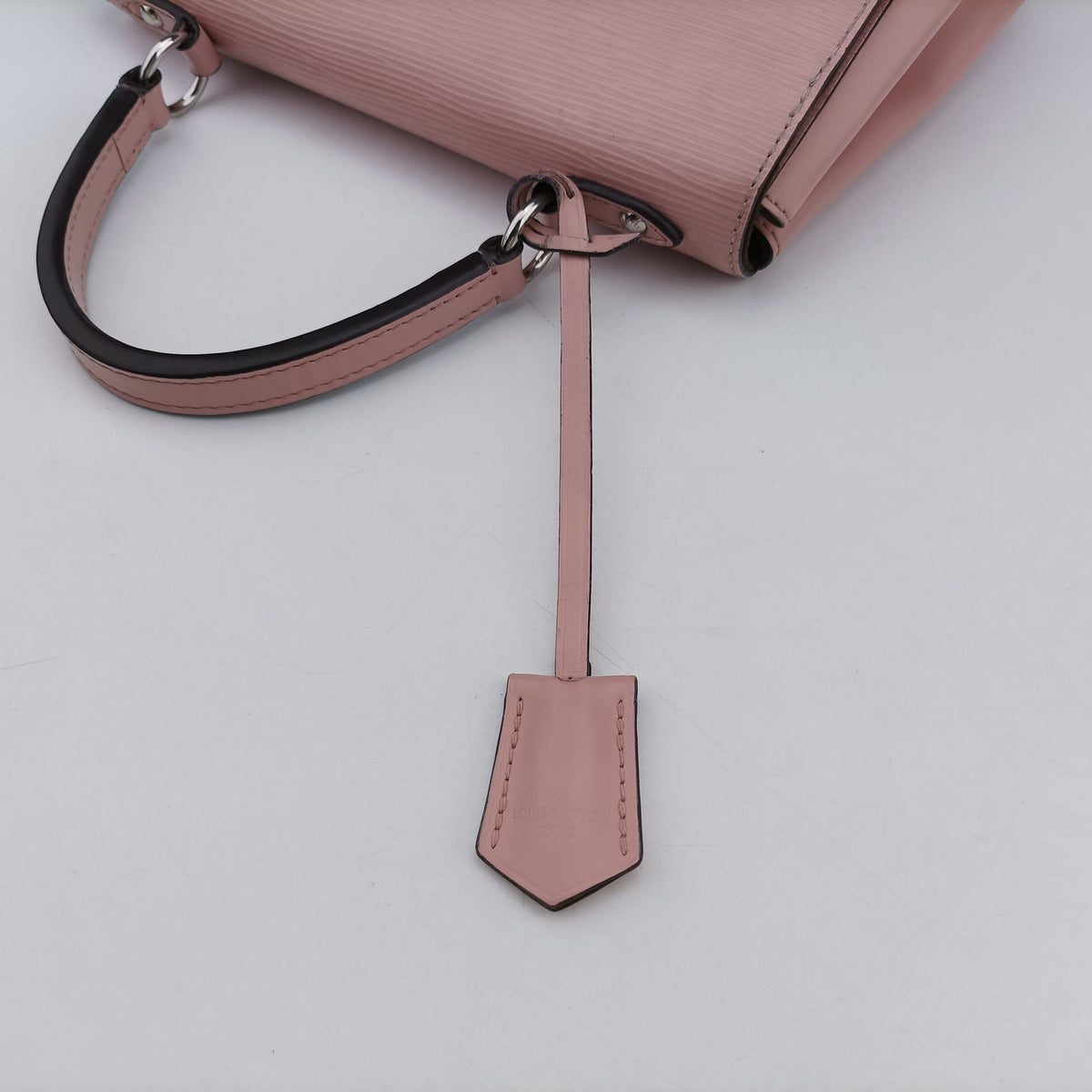 Pre-owned Louis Vuitton Cluny BB ROSE BALLERINE Epi M41338 shoulderbag | stylenewstar