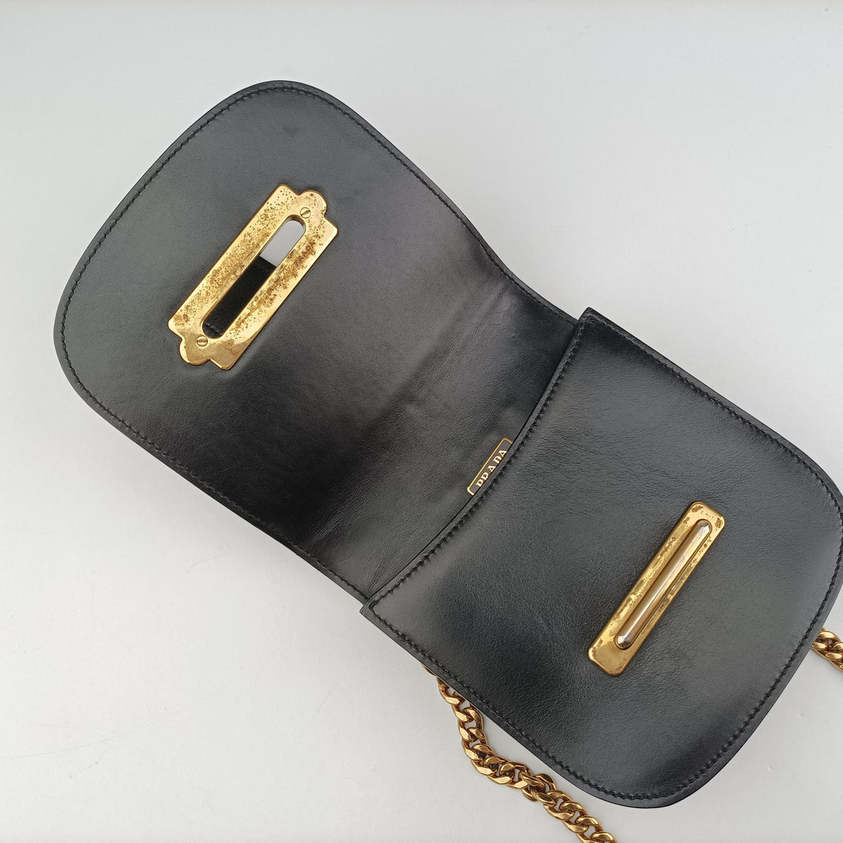 Vintage Prada Pionniere Black leather 1BH056 shoulderbag | stylenewstar
