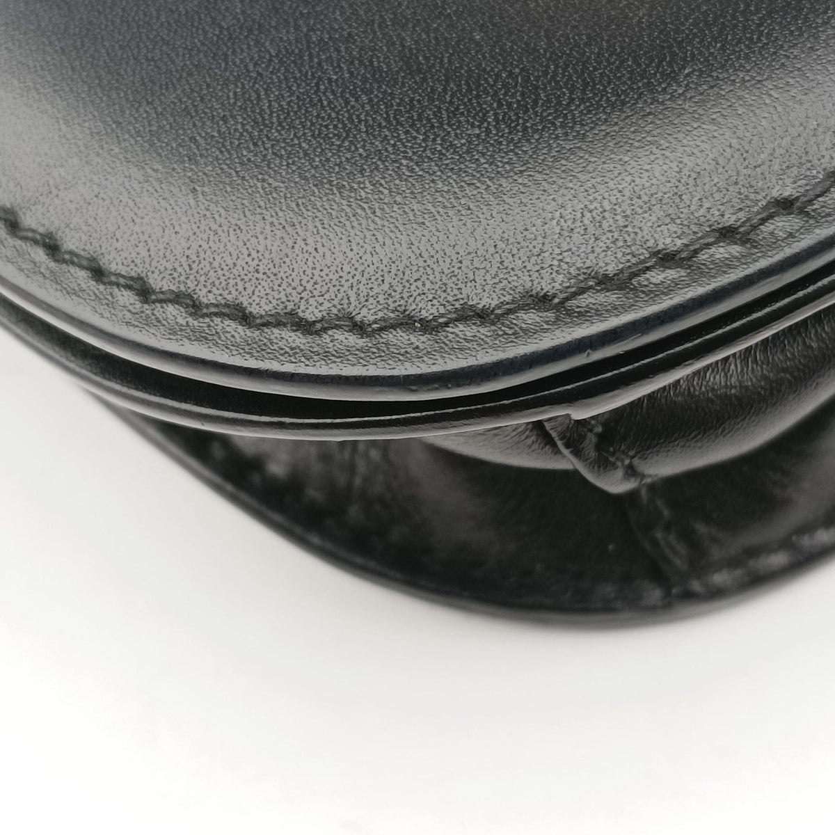 Vintage Prada Pionniere Black leather 1BH056 shoulderbag | stylenewstar