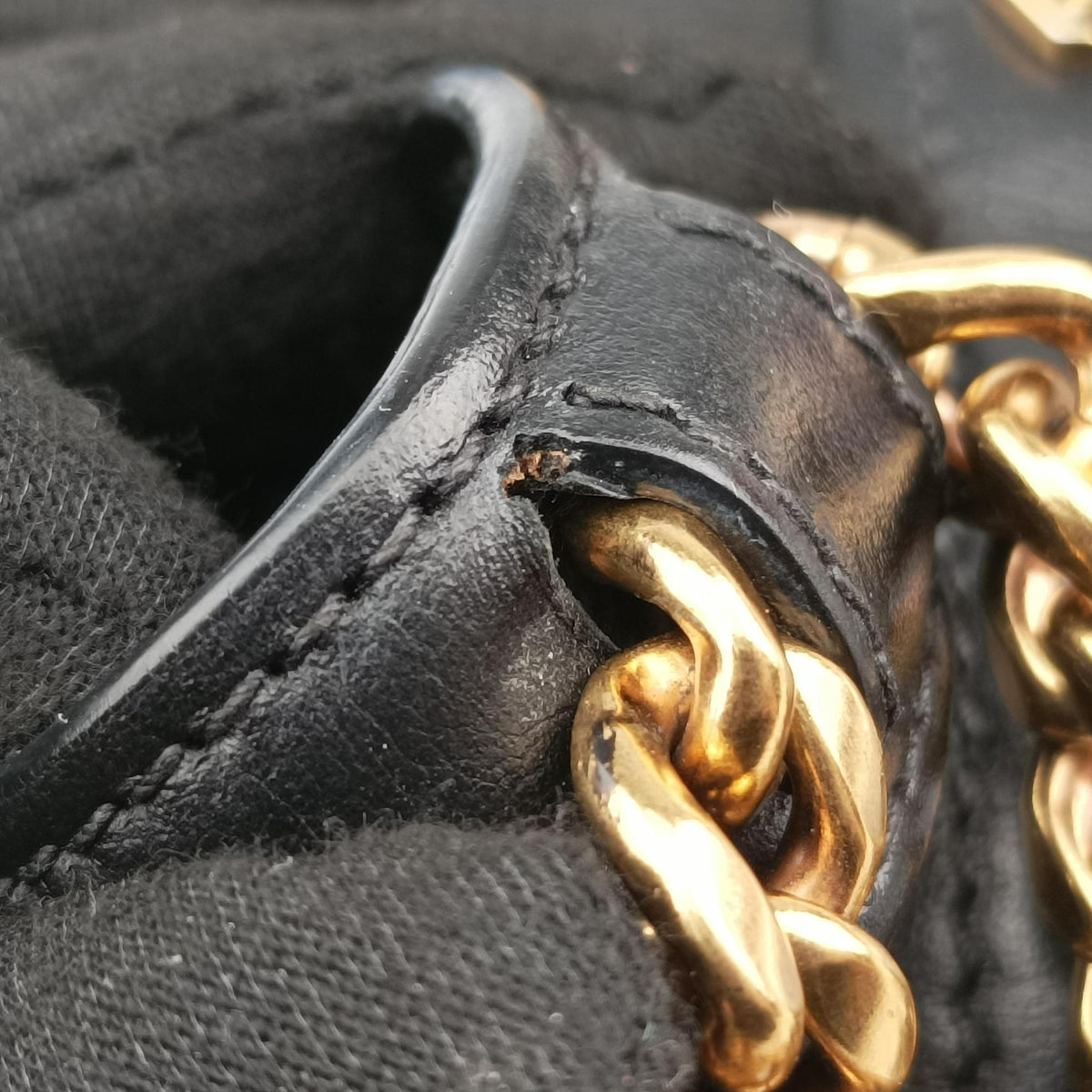 Vintage Prada Pionniere Black leather 1BH056 shoulderbag | stylenewstar